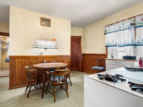 91 Fox St, Worcester, MA 01604 photo 3