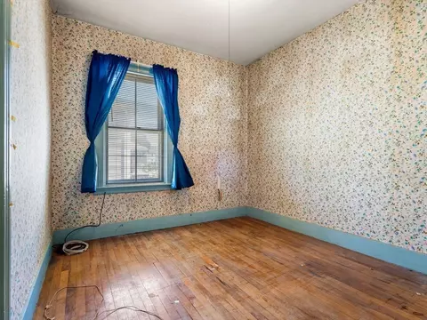 91 Fox St, Worcester, MA 01604 photo 32