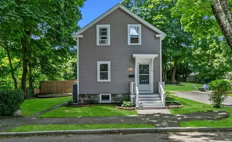 25 Irving St, Salem, MA 01970