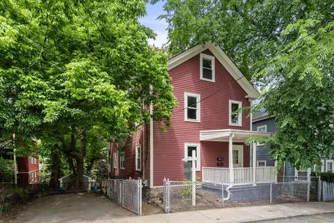 35 Jamaica St, Boston, MA 02130