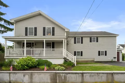 8 Barnum St, Taunton, MA 02780