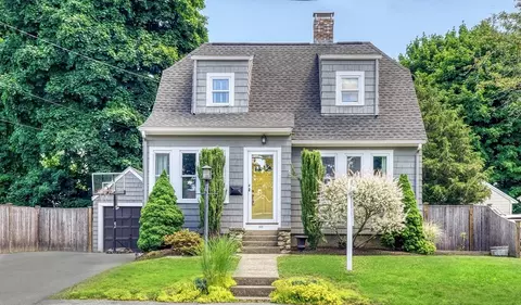 166 Lakeshore Dr, Westwood, MA 02090