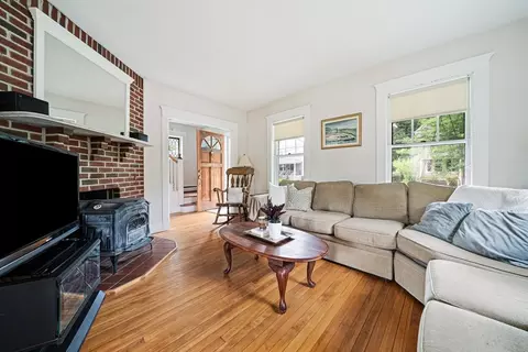 Living - 51 Warren Ave, Milton, MA 02186 photo 2 of 2