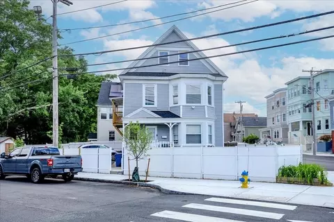 76 Newton St, Lawrence, MA 01843