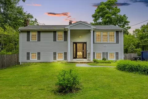 380 King St, Raynham, MA 02767