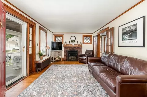 348 Mount Vernon St, Dedham, MA 02026 photo 5