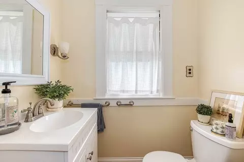 348 Mount Vernon St, Dedham, MA 02026 photo 17