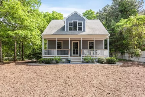 305 Monomoscoy Rd, Mashpee, MA 02649 photo 3