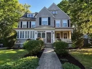 1013 Beacon St #2, Newton, MA 02459
