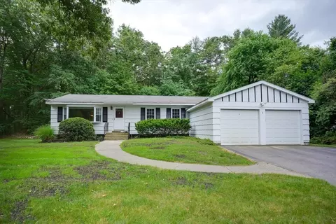 11 Dixon Cir, Holliston, MA 01746