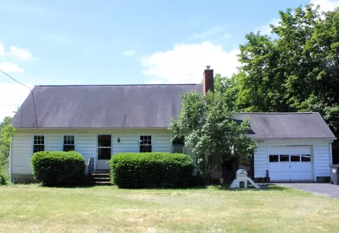 27 Aldrich St, Northfield, MA 01360