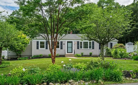 59 Prince Cir, Marshfield, MA 02050