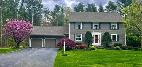 41 Acorn Ln, Pembroke, MA 02359