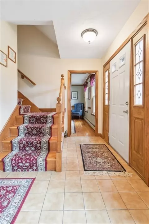 4 Lilah Ln, Reading, MA 01867 photo 2