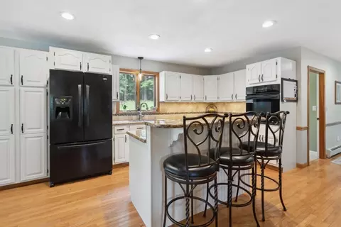 4 Lilah Ln, Reading, MA 01867 photo 10