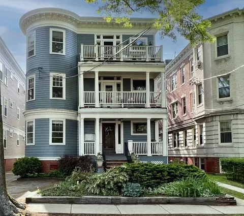 85 Trowbridge St #1, Cambridge, MA 02138