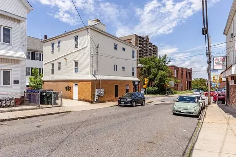 337 Columbia St, Fall River, MA 02723 photo 3