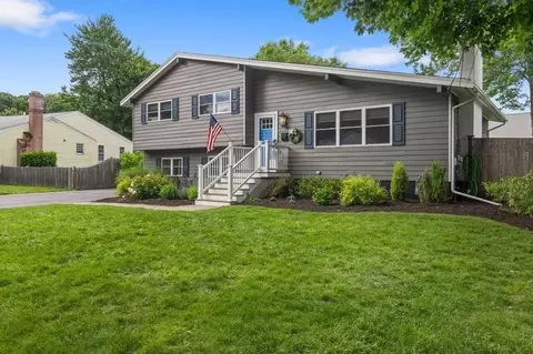 15 Ridgewood Rd, Westwood, MA 02090