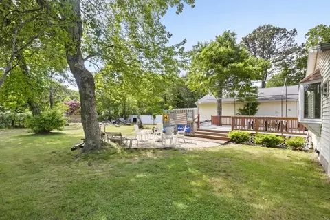 2 Shawnee Dr, Buzzards Bay, MA 02532 photo 4