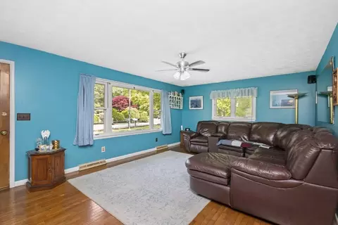 2 Shawnee Dr, Buzzards Bay, MA 02532 photo 7