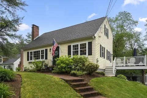 21 Brown Dr, Walpole, MA 02081