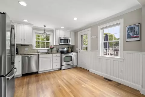 Kitchen - 21 Brown Dr, Walpole, MA 02081 photo 3 of 3