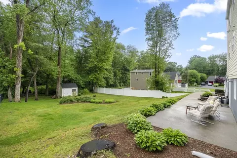 Exterior - 21 Brown Dr, Walpole, MA 02081 photo 7 of 8