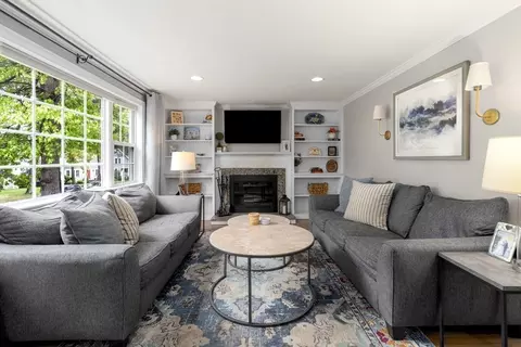 Living - 21 Brown Dr, Walpole, MA 02081 photo 2 of 4