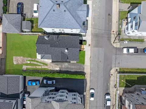 45 Lafayette St, Fall River, MA 02723 photo 5