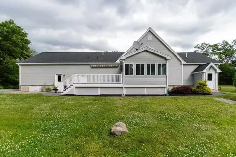 49 East St, Upton, MA 01568 photo 33