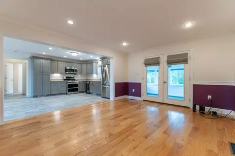 49 East St, Upton, MA 01568 photo 9