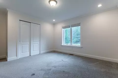 49 East St, Upton, MA 01568 photo 12