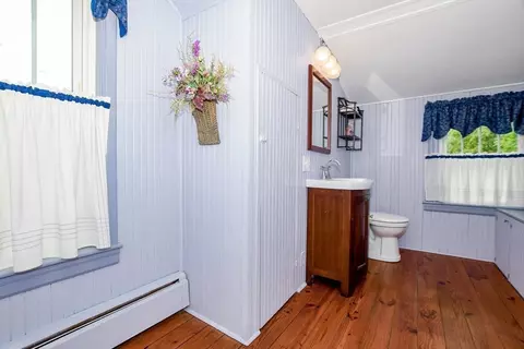 Bath - 8 Tomahawk Dr, Wareham, MA 02538 photo 3 of 4