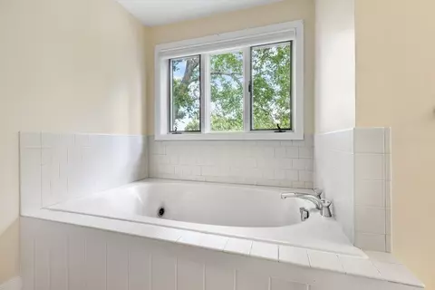 Bath - 40 Crestview Dr, Millis, MA 02054 photo 3 of 5