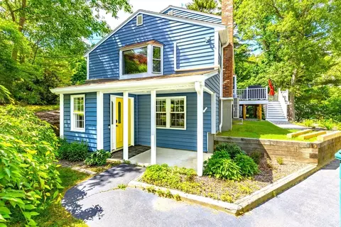 Exterior - 40 Crestview Dr, Millis, MA 02054 photo 3 of 6