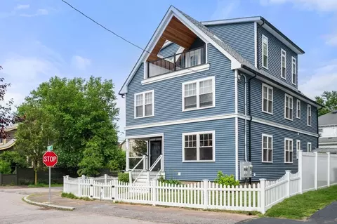 22 Quincy St #1, Watertown, MA 02472