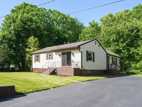 18 Alcott St, Attleboro, MA 02703