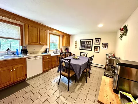 344 Granite St, Worcester, MA 01607 photo 3