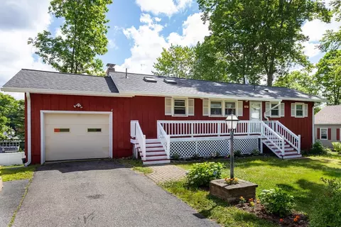 8 Yale Dr, Milford, MA 01757