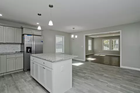 27 Brooks St, Springfield, MA 01109 photo 15