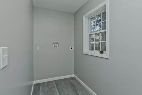 27 Brooks St, Springfield, MA 01109 photo 18