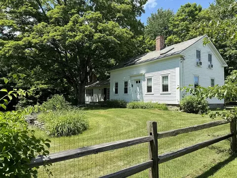 158 Flat Hills Rd, Amherst, MA 01002