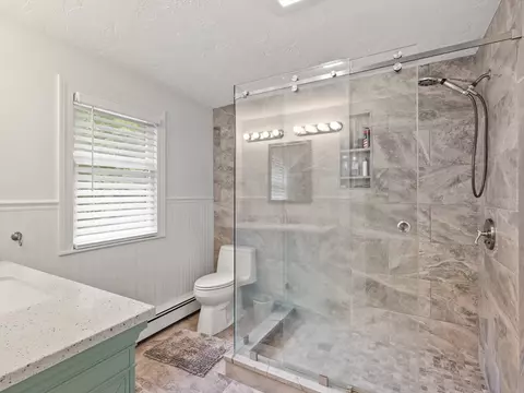 Bath - 31 Scott Rd, Harvard, MA 01451 photo 2 of 3