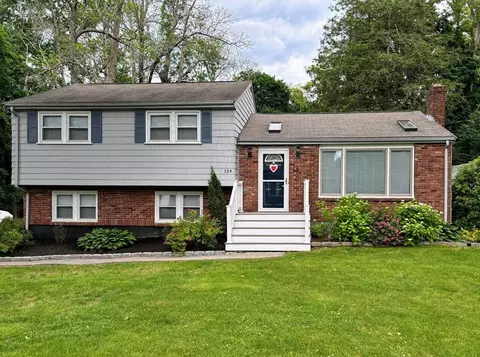 124 Belmont St, West Bridgewater, MA 02379