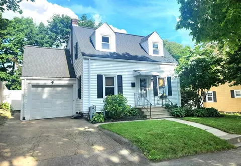 12 Judson Rd, Worcester, MA 01605