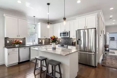 46 Lamson St #1, Boston, MA 02128