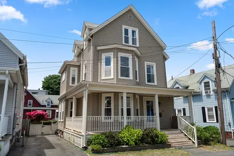 12 Ocean Cir, Lynn, MA 01902