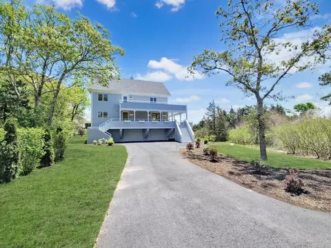 45 Pasture Rd, Pocasset, MA 02559