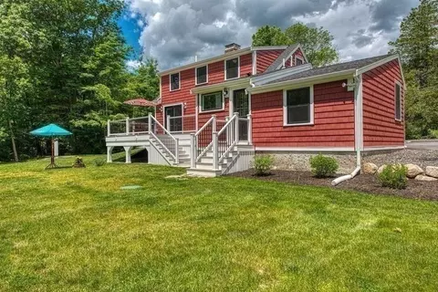 35 Union St, Easton, MA 02356