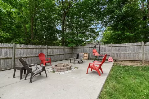 Exterior - 81 Mark Dr, Raynham, MA 02767 photo 7 of 8
